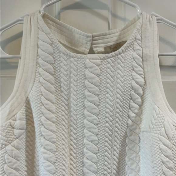 Bordeaux White Textured Herringbone Quilted Tank Top - Size Small - Picture 4 of 15